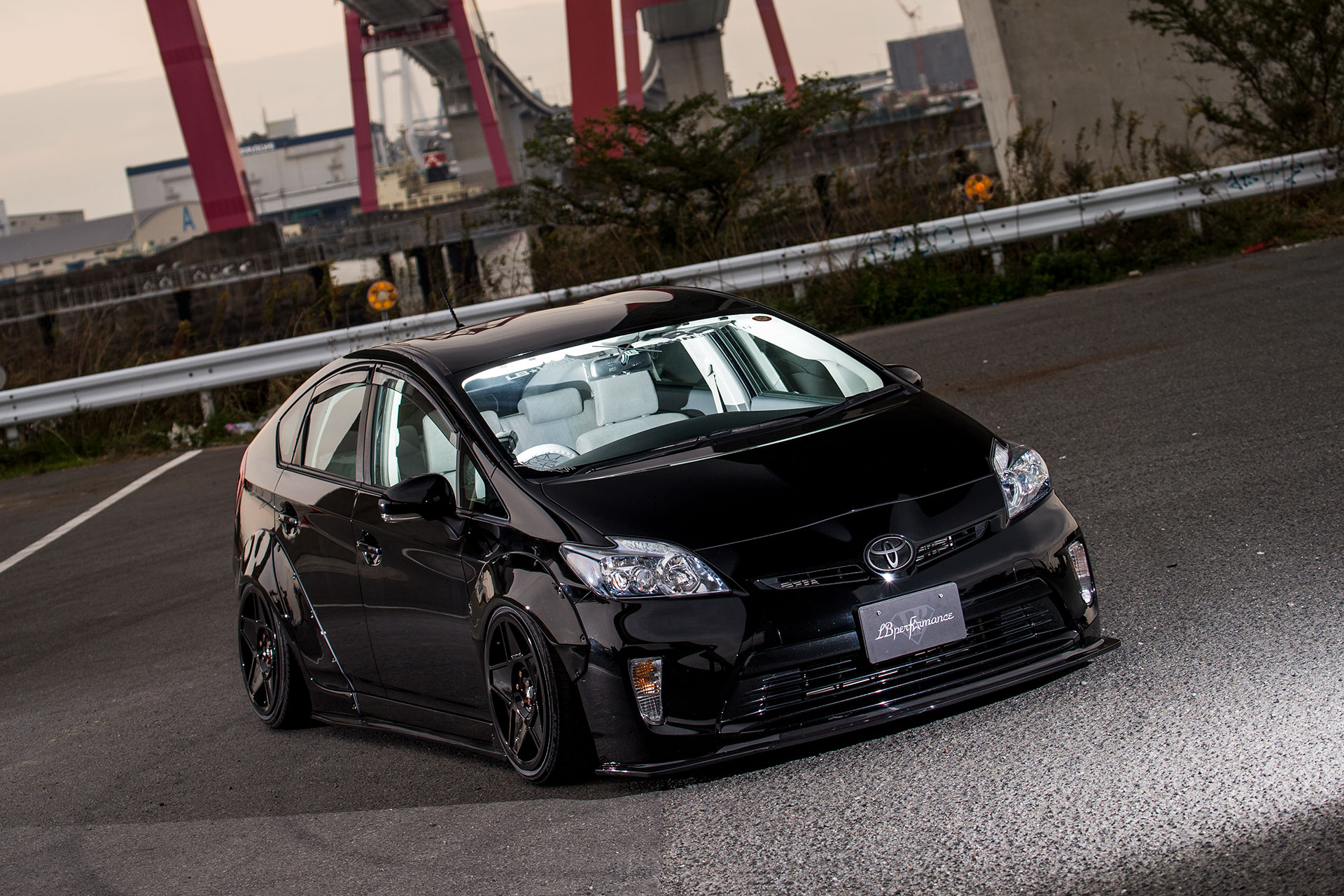 Body Kit Toyota Prius XW30 by Liberty Walk