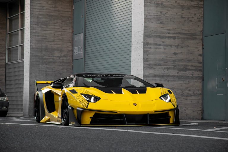 Miniature Lamborghini Aventador Liberty Walk 3.0 1/18 - T&P Gris Mat