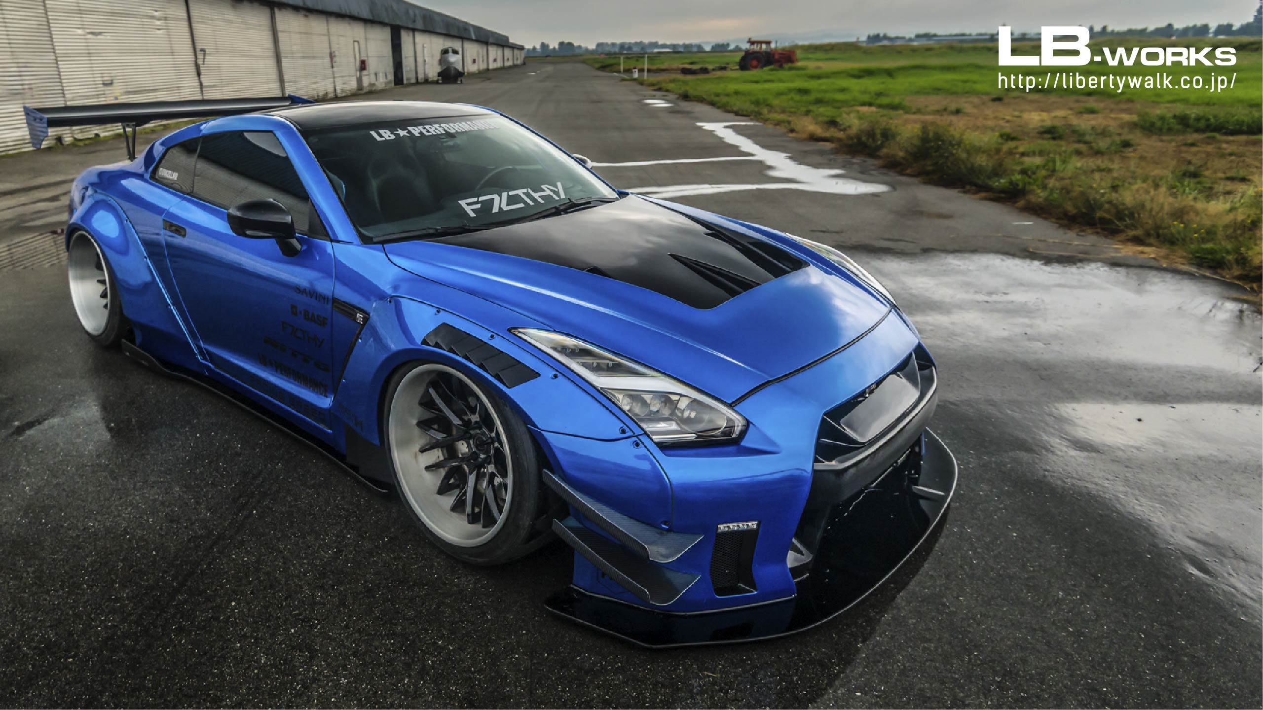 LB★Works Nissan GTR R35 Type 2 Body Kit Liberty Walk