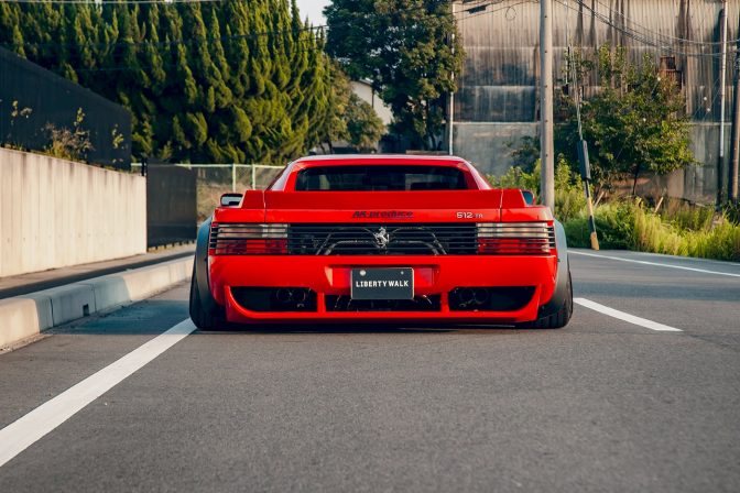 Liberty Walk Ferrari 512 TR