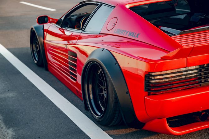 Liberty Walk Ferrari 512 TR