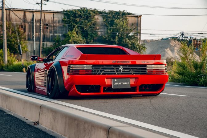 Liberty Walk Ferrari 512 TR
