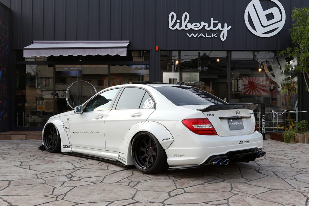 LB★Works Mercedes-Benz C63 Sedan (2007-2014)