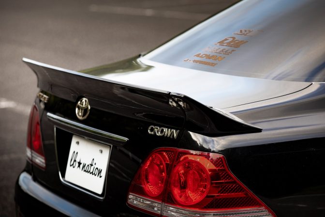 Liberty Walk K-BREAK Toyota Crown Spoiler