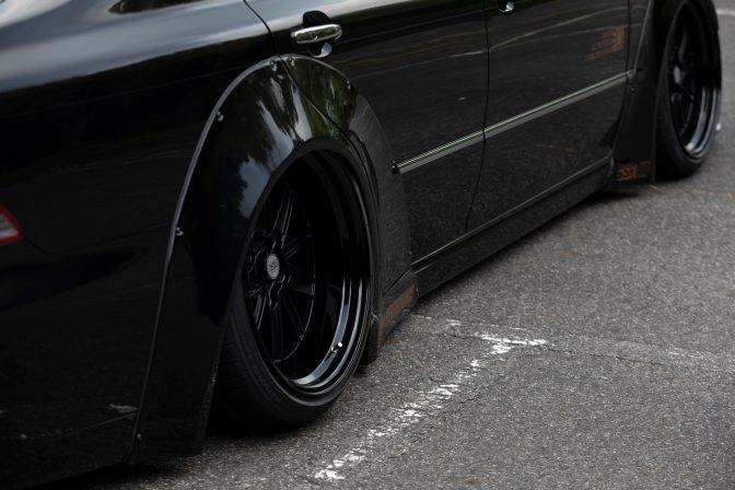 Liberty Walk K-BREAK Toyota Crown Widebody Fenders