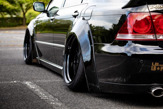 Liberty Walk K-BREAK Toyota Crown Widebody Kit