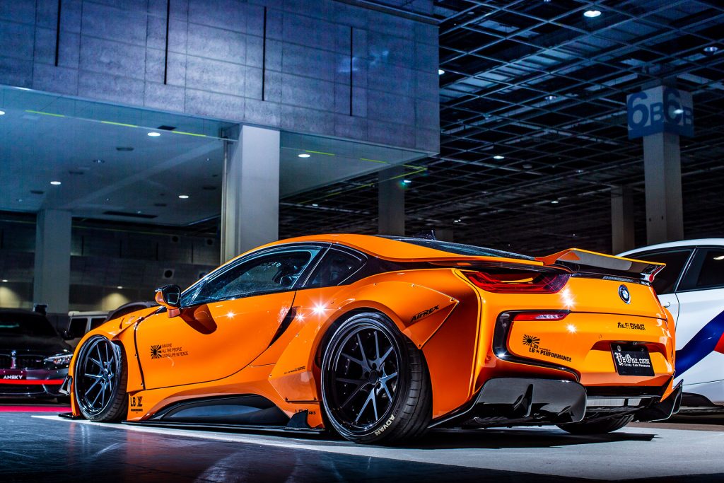 Liberty Walk BMW I8