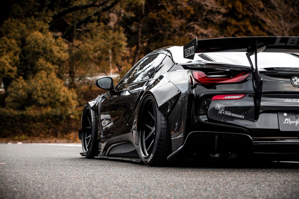 Liberty Walk BMW I8