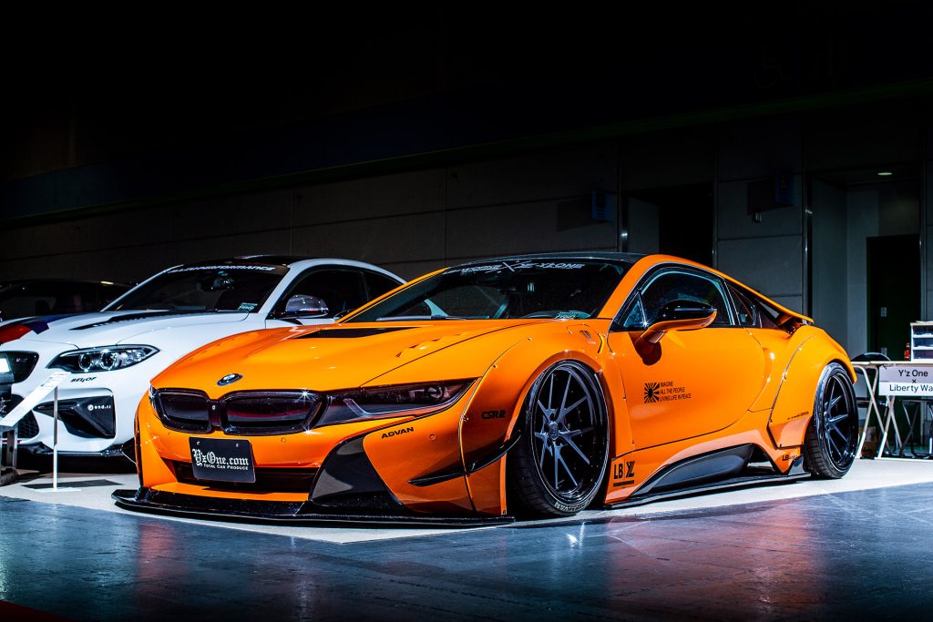 Liberty Walk BMW I8