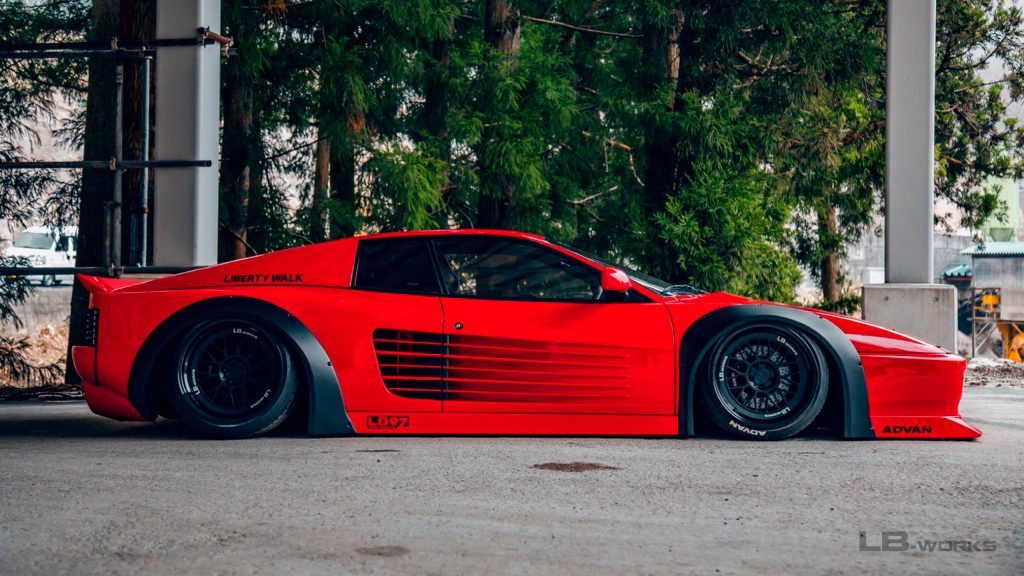 Liberty Walk Ferrari Testarossa 512TR Shop