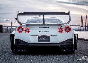 LB★Silhouette Works GT 35GT-RR TRUNK