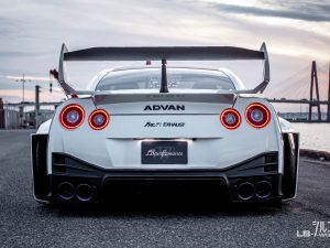 LB★Silhouette Works GT 35GT-RR TRUNK