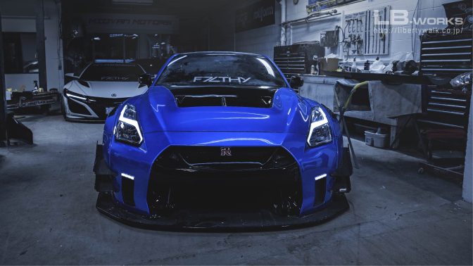 LB★Works Nissan GT-R R35 Type 2 Front Bumper & Diffuser