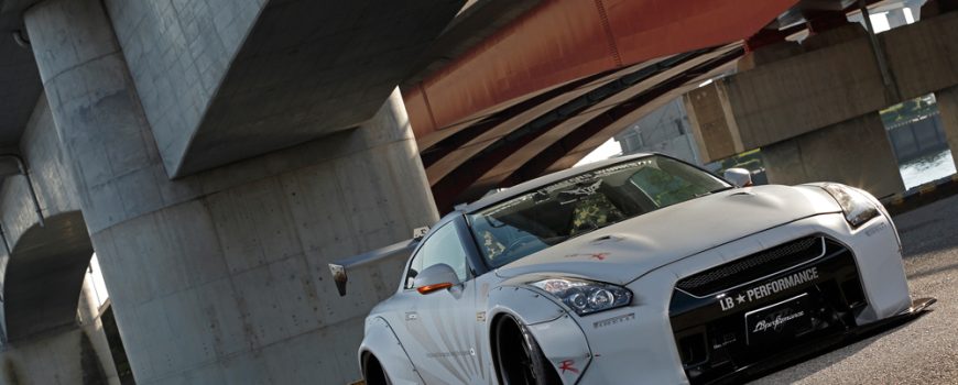 Liberty Walk Nissan GTR R35 Front Bumper