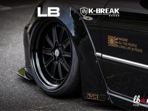 Liberty Walk Toyota Crown Full Body Kit