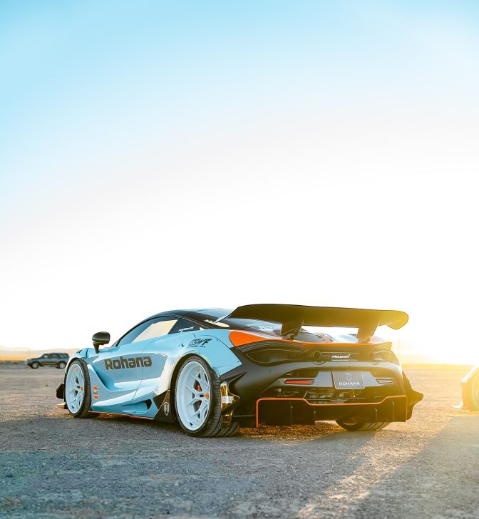 Liberty Walk McLaren 720S