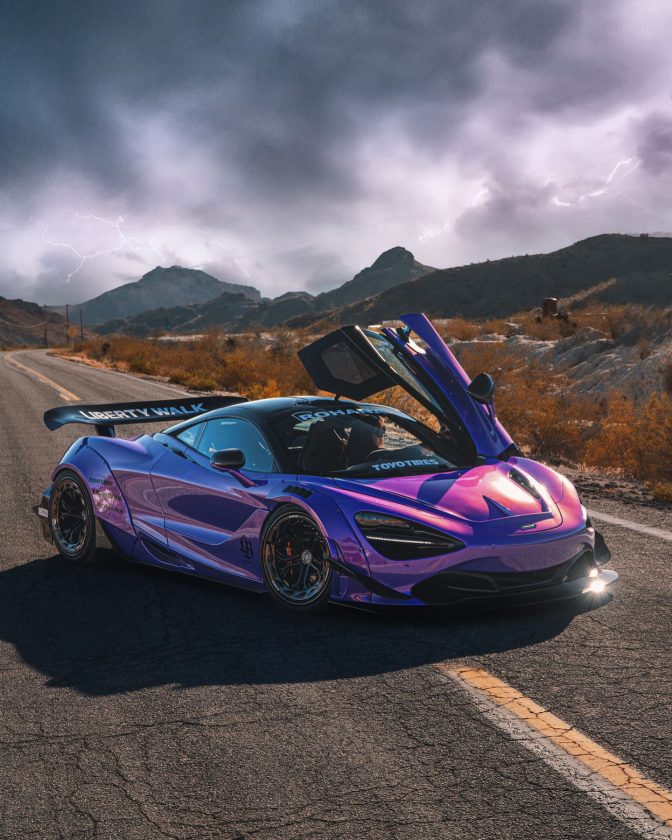 Liberty Walk McLaren 720S