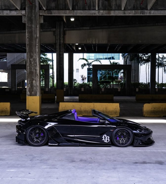 Liberty Walk McLaren 720S