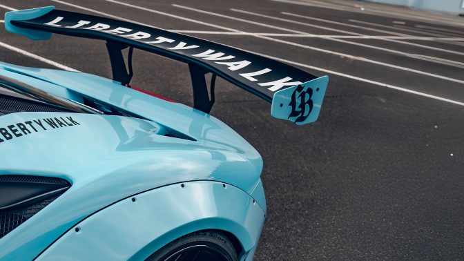 Liberty Walk Ferrari F8 Tributo Wing