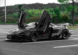 Liberty Walk McLaren 720S Dry Carbon