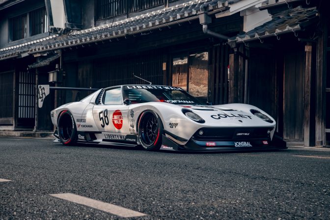 Liberty Walk Lamborghini Miura Body Kit