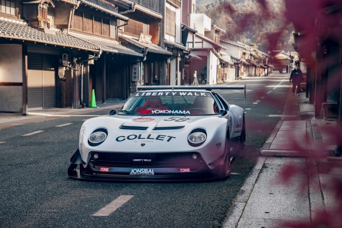 Liberty Walk Lamborghini Miura Body Kit