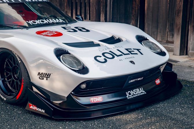 Liberty Walk Lamborghini Miura Body Kit
