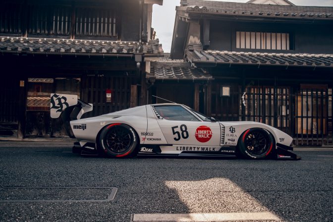 Liberty Walk Lamborghini Miura Body Kit