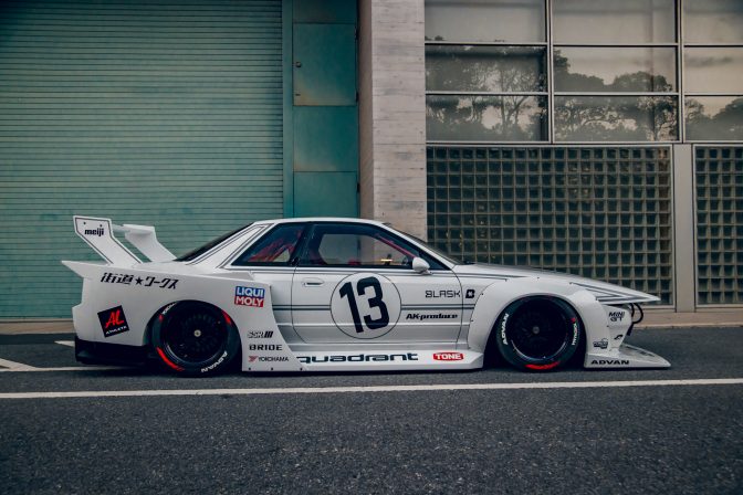 Liberty Walk Nissan R32 Skyline Body kit