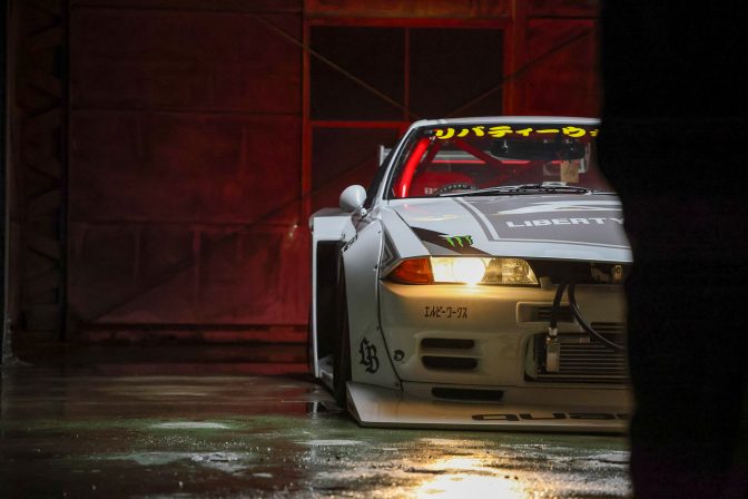 Liberty Walk Nissan R32 Skyline Body kit