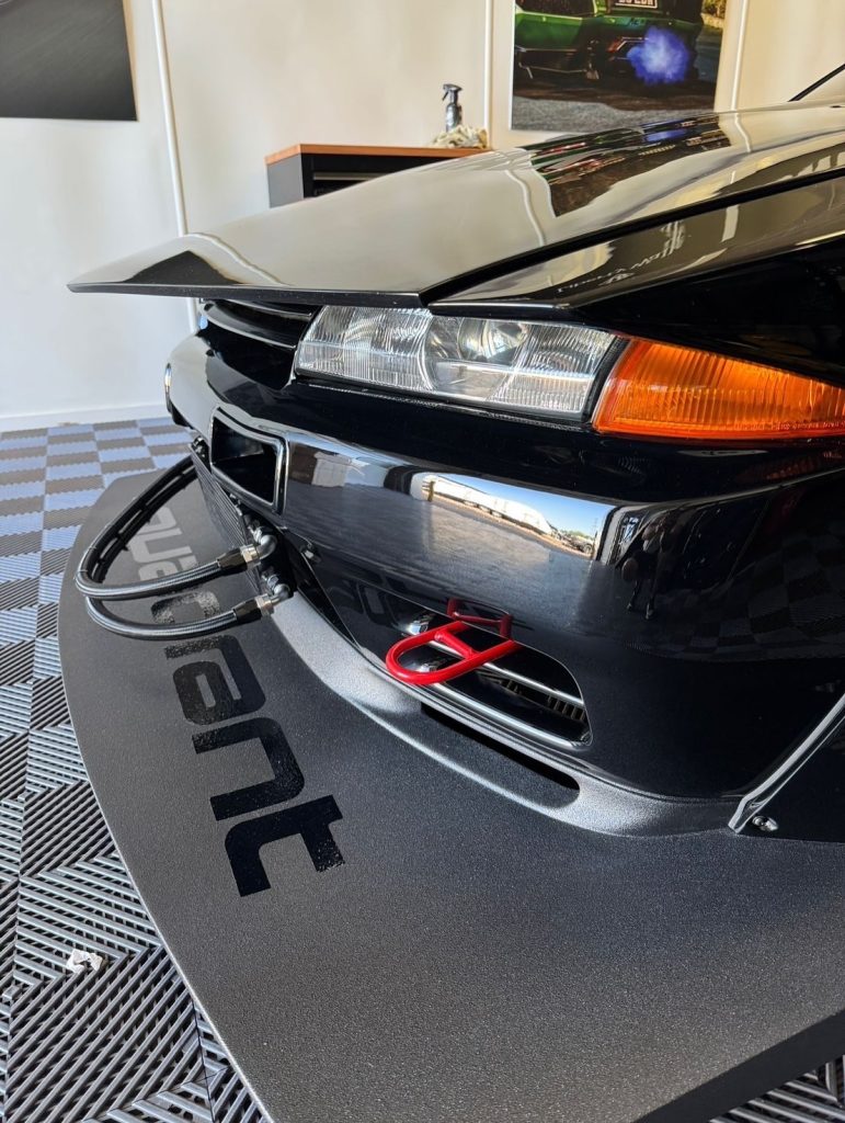 Liberty Walk Nissan R32 Widebody Kit