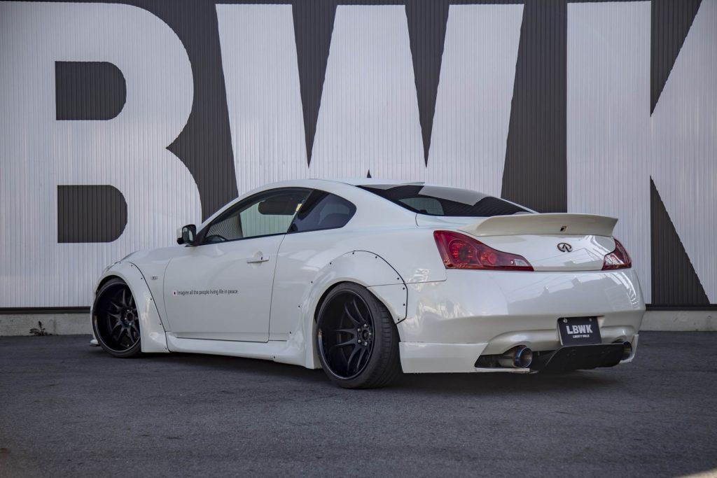 Liberty Walk Infiniti G37 Wide Body Kit