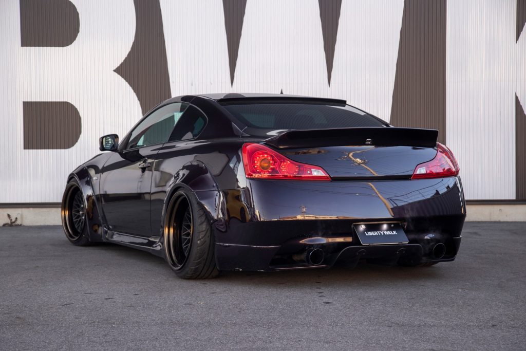 Liberty Walk Infiniti G37 Wide Body Kit