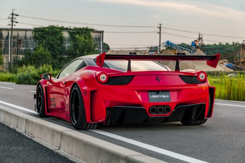 Liberty Walk LB-Silhouette WORKS Ferrari 458 GT Wide Body Kit