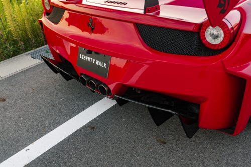 Liberty Walk LB-Silhouette WORKS Ferrari 458 GT Wide Body Kit