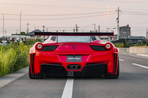Liberty Walk LB-Silhouette WORKS Ferrari 458 GT Wide Body Kit