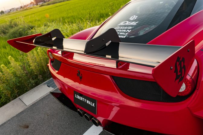Liberty Walk LB-Silhouette WORKS Ferrari 458 GT Wide Body Kit