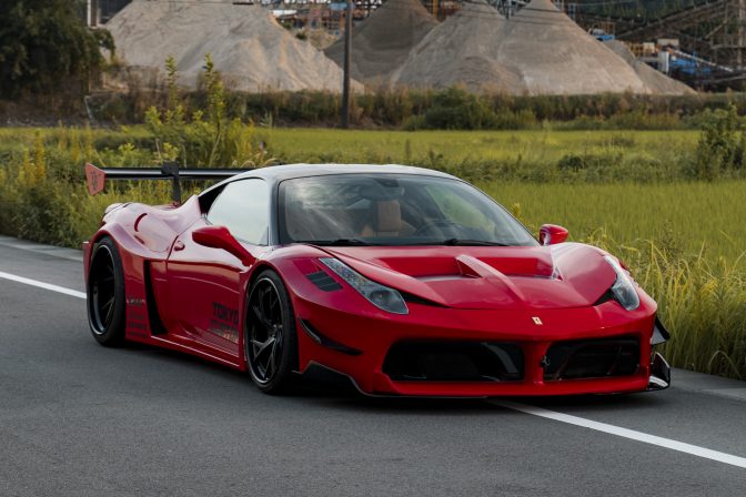 Liberty Walk LB-Silhouette WORKS Ferrari 458 GT Wide Body Kit