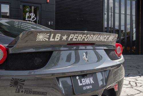 Liberty Walk Ferrari 458 wide body kit