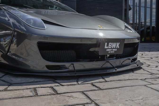 Liberty Walk Ferrari 458 wide body kit