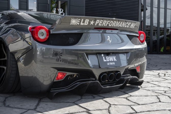 Liberty Walk Ferrari 458 wide body kit