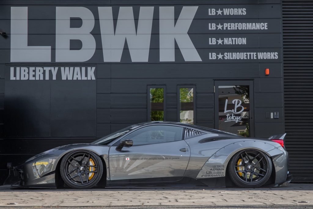 Liberty Walk Ferrari 458 wide body kit
