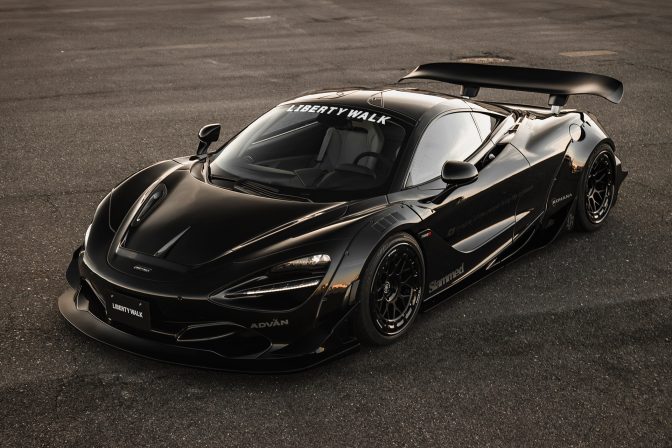 Liberty Walk McLaren 720S