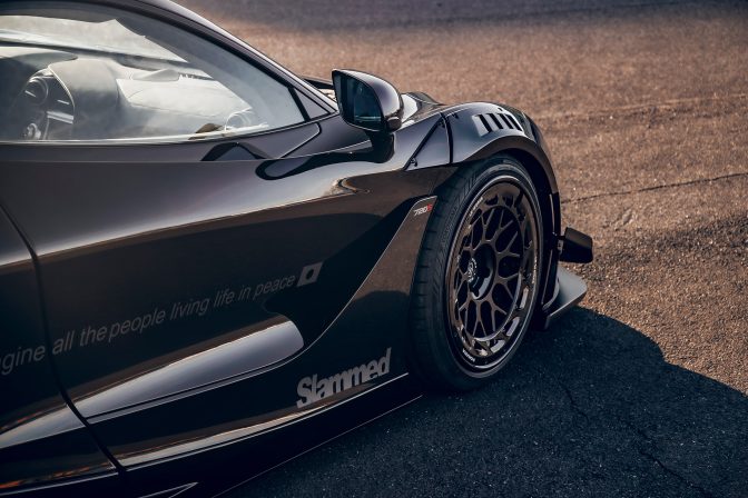 Liberty Walk McLaren 720S