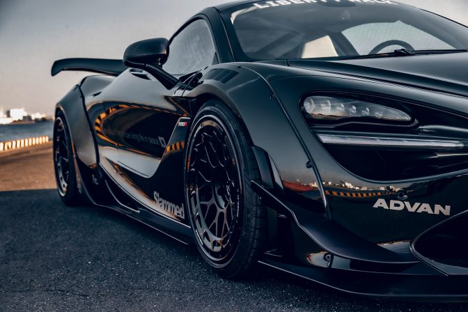 Liberty Walk McLaren 720S