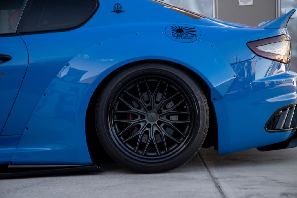 Liberty Walk Maserati GranTurismo Body Kit