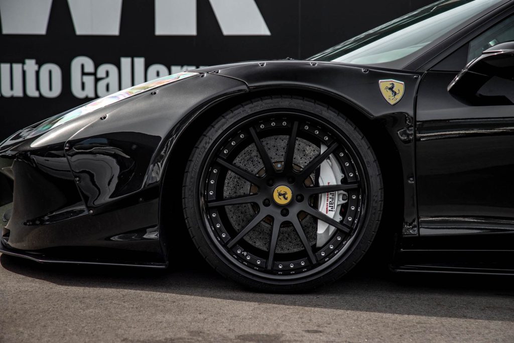 Liberty Walk Ferrari 458 wide body kit
