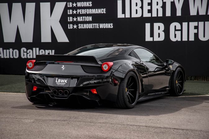 Liberty Walk Ferrari 458 wide body kit