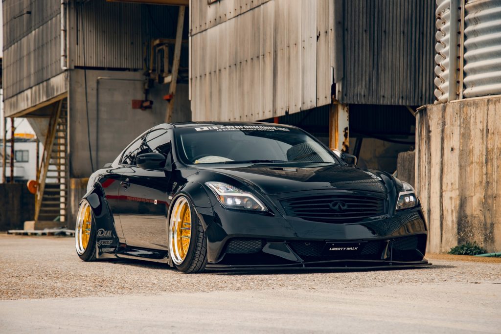 Liberty Walk Infiniti G37 Wide Body Kit