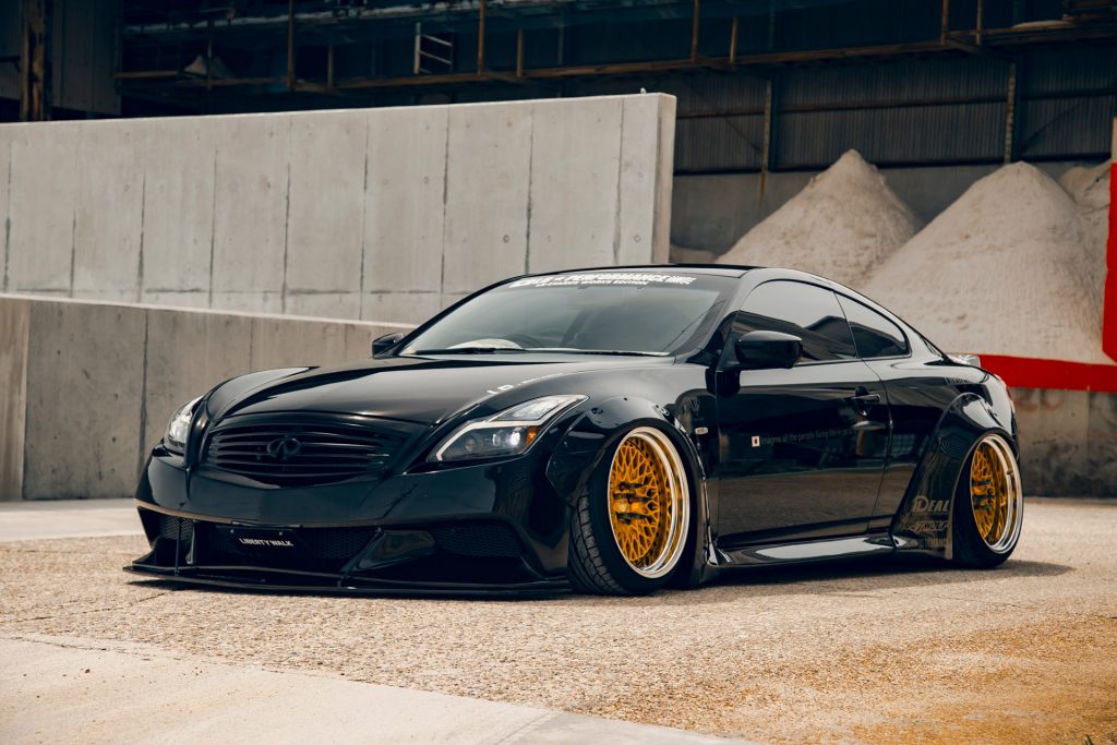 Liberty Walk Infiniti G37 Wide Body Kit